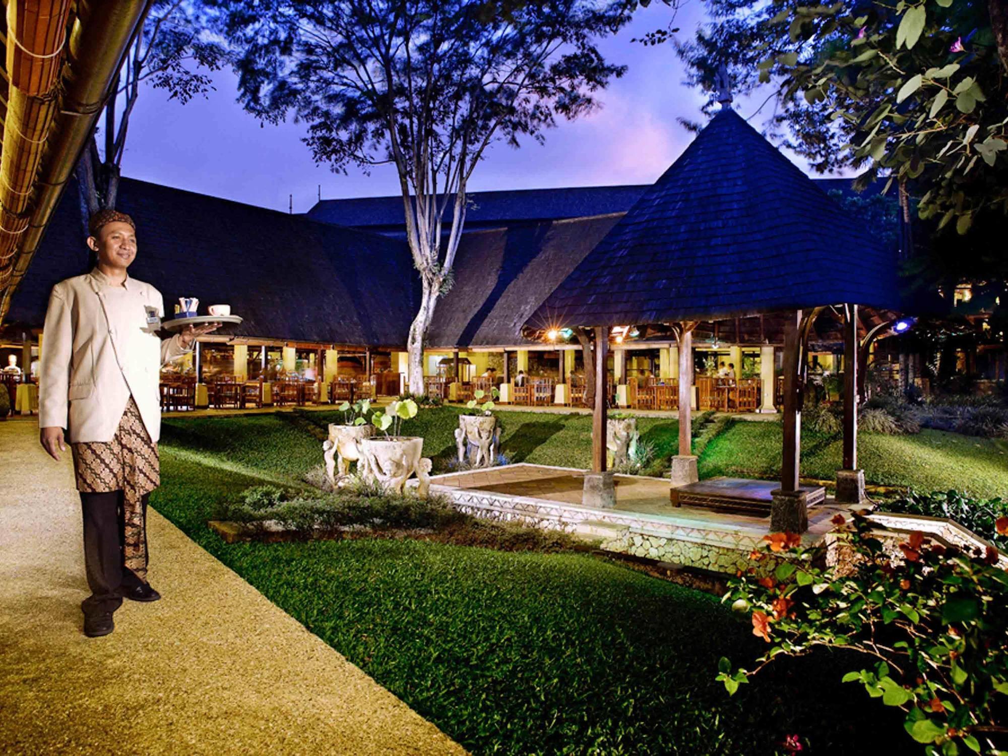 Готель Ibis Styles Bogor Raya Екстер'єр фото