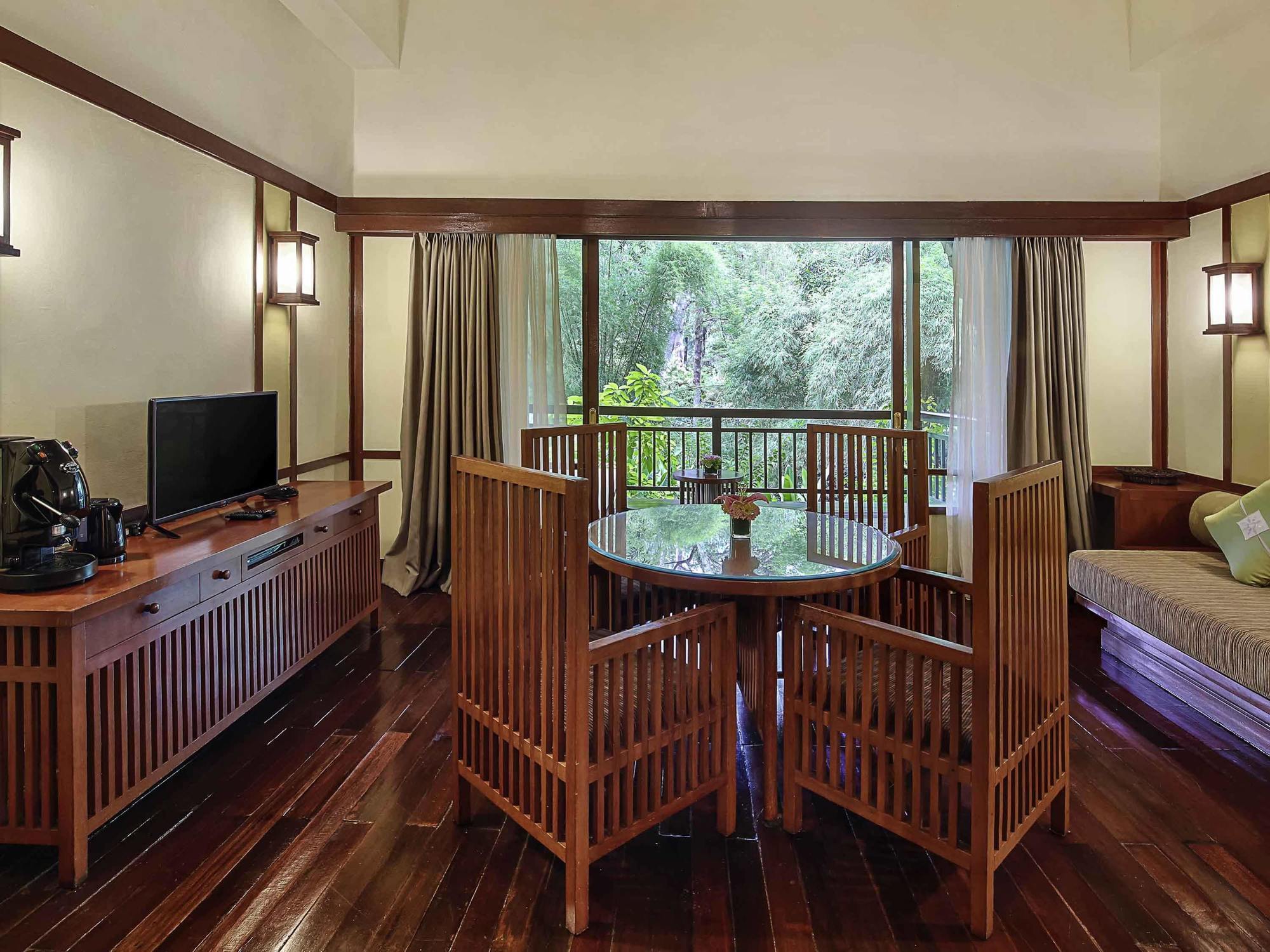 Готель Ibis Styles Bogor Raya Екстер'єр фото