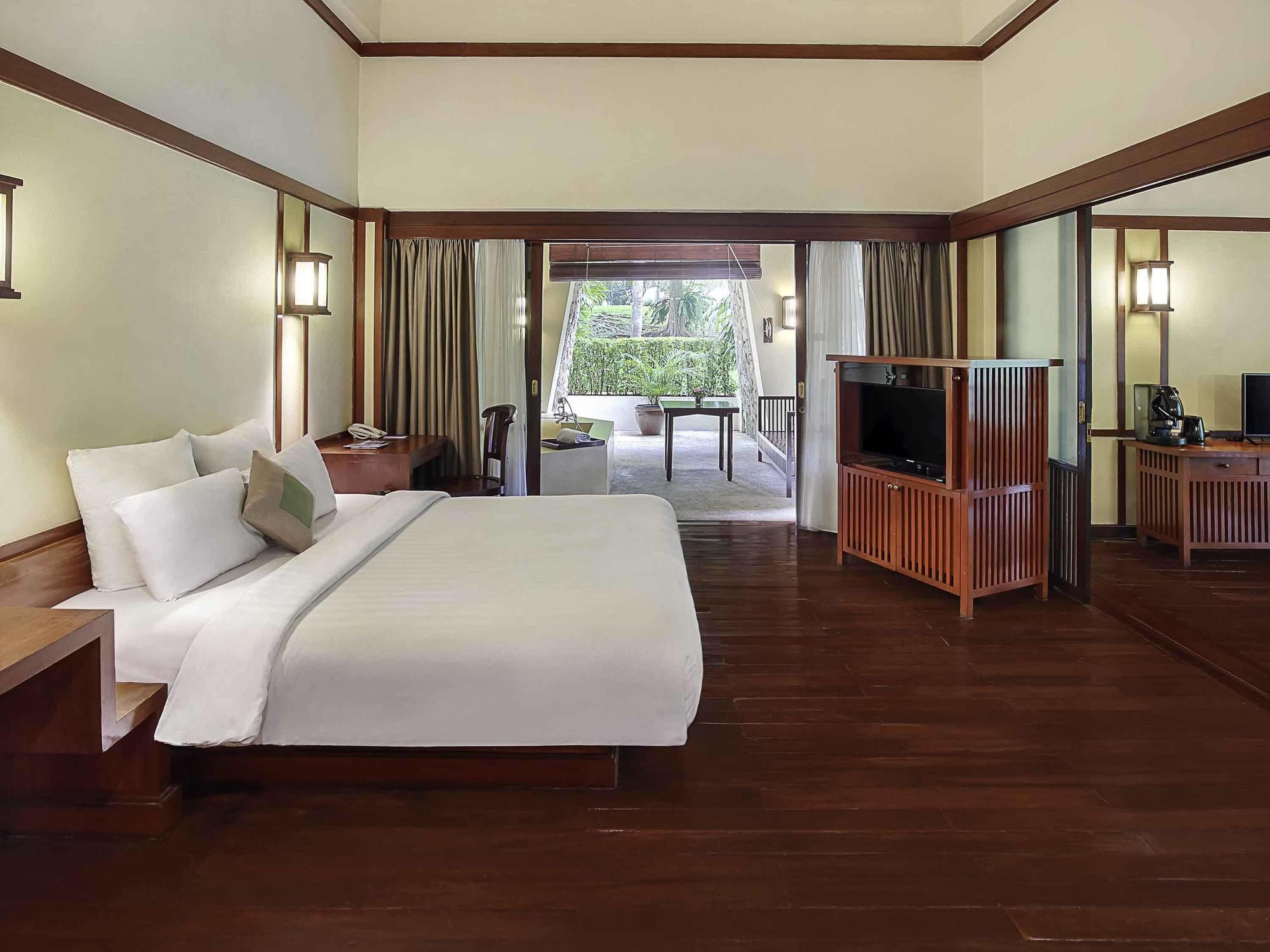 Готель Ibis Styles Bogor Raya Екстер'єр фото